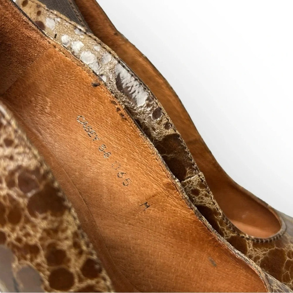 Donald J Pliner Casey Brown Round Toe  Block Pump Heels 6.5 - Picture 6 of 9